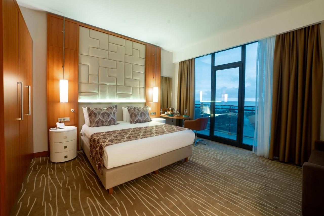 Grand Bellagio Batumi Convention & Casino Hotel Ngoại thất bức ảnh