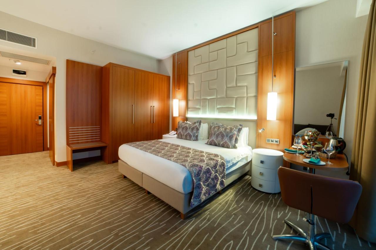 Grand Bellagio Batumi Convention & Casino Hotel Ngoại thất bức ảnh